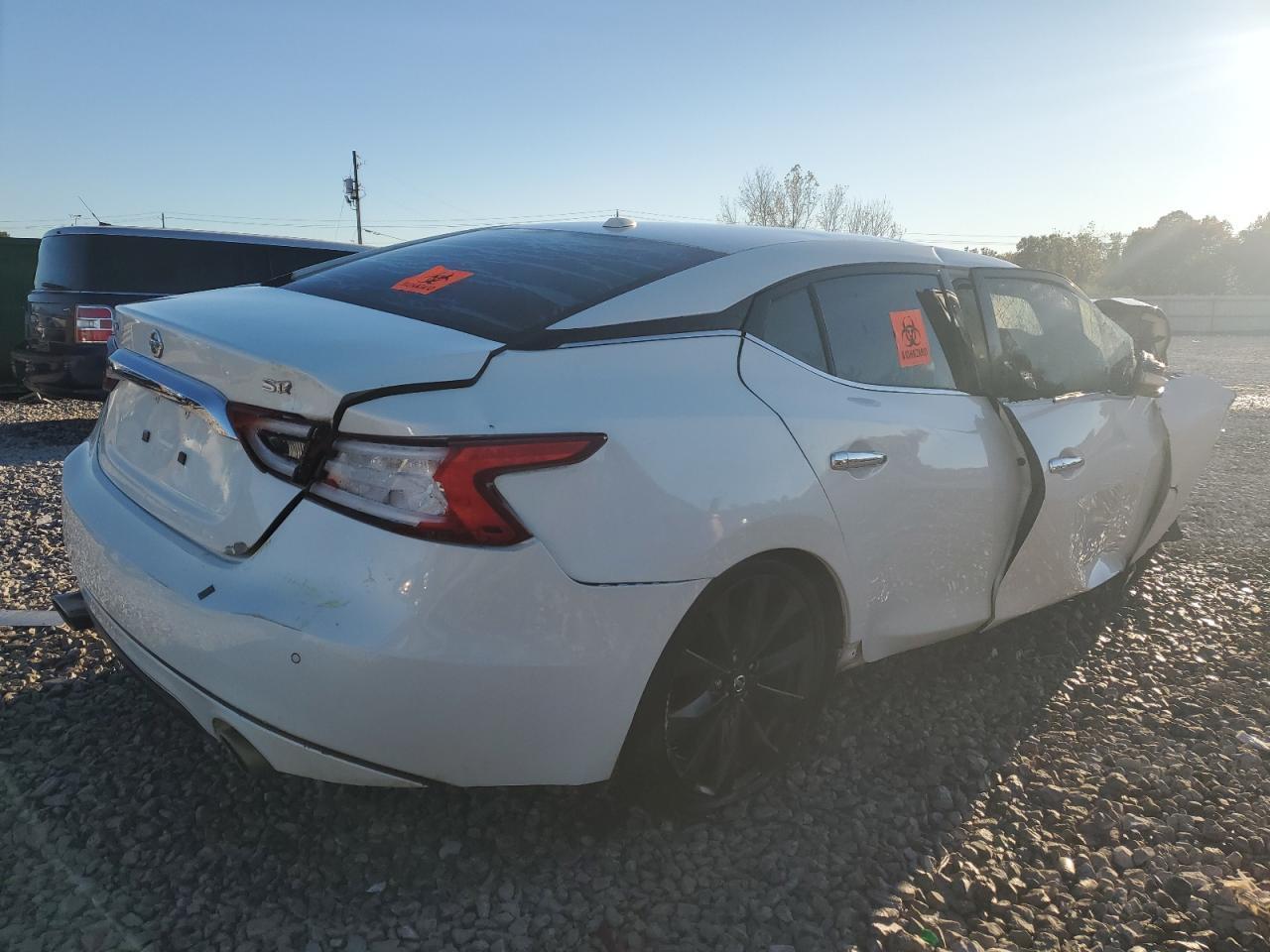 2016 NISSAN Maxima