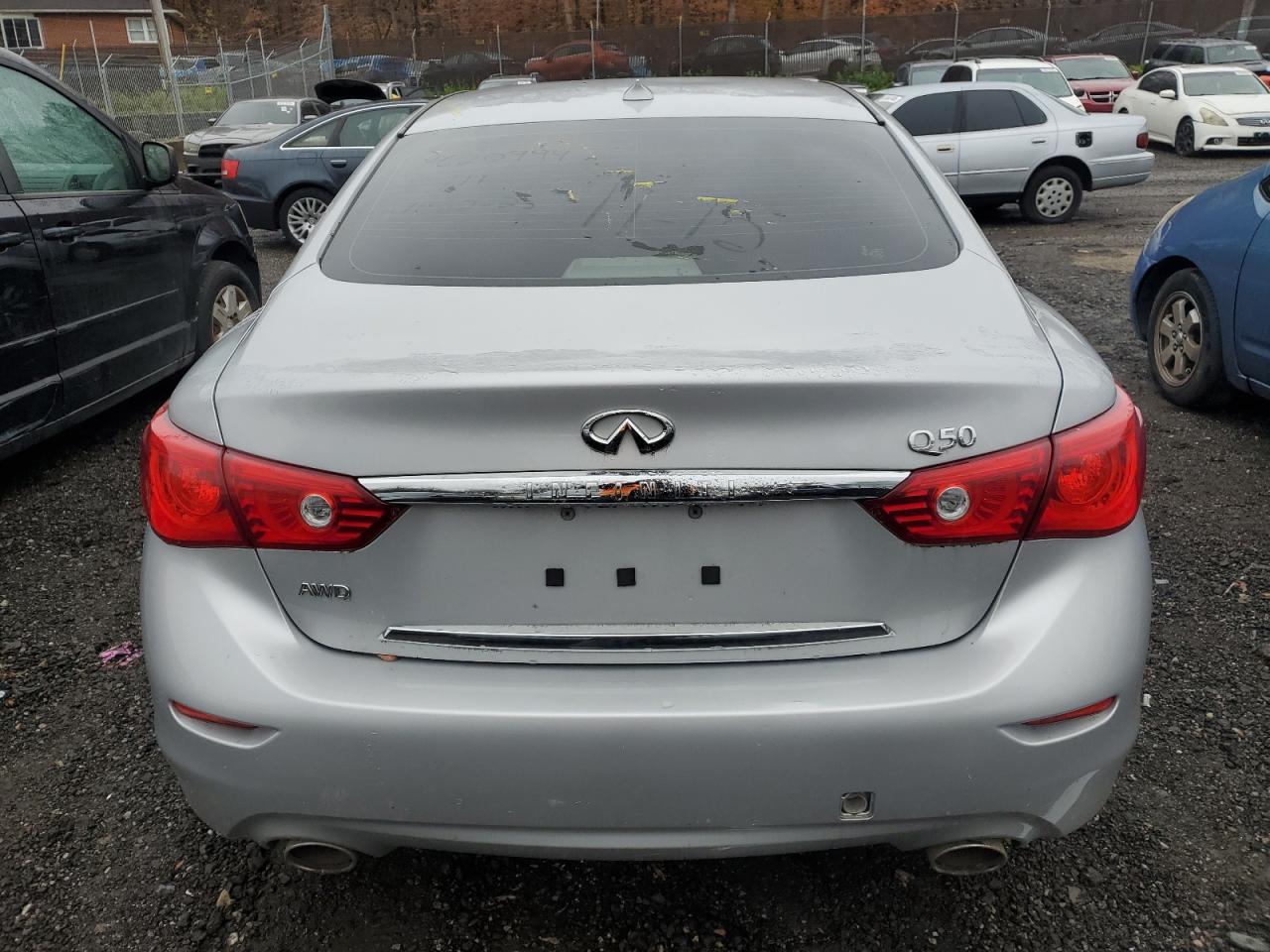 2015 INFINITI Q50