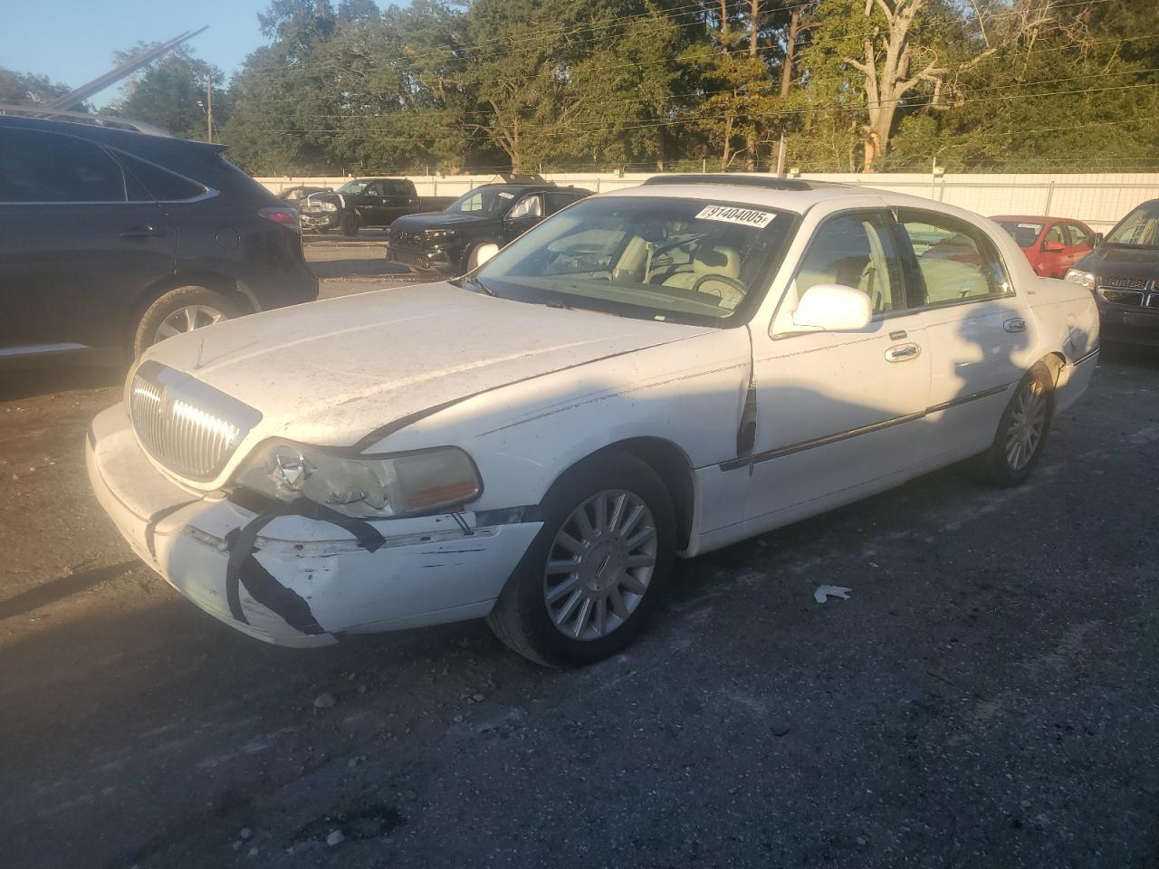 2003 LINCOLN Town Car