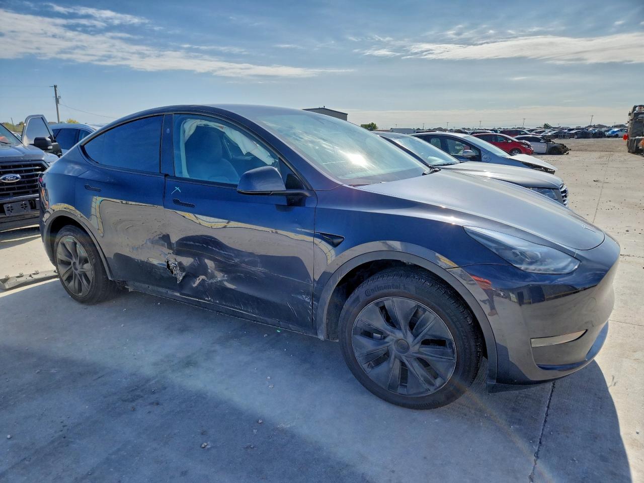 2025 TESLA MODEL Y