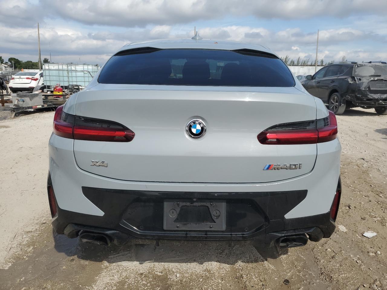 2022 BMW X4