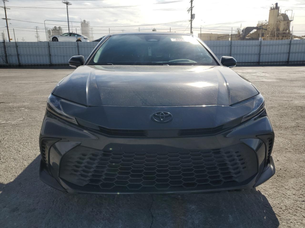 2025 TOYOTA CAMRY