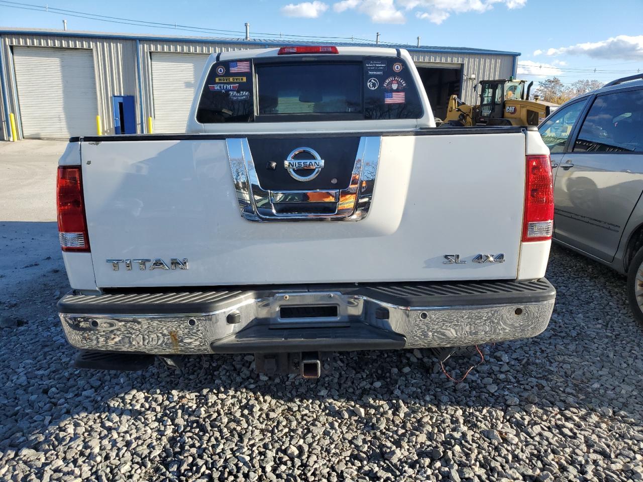 2011 NISSAN Titan