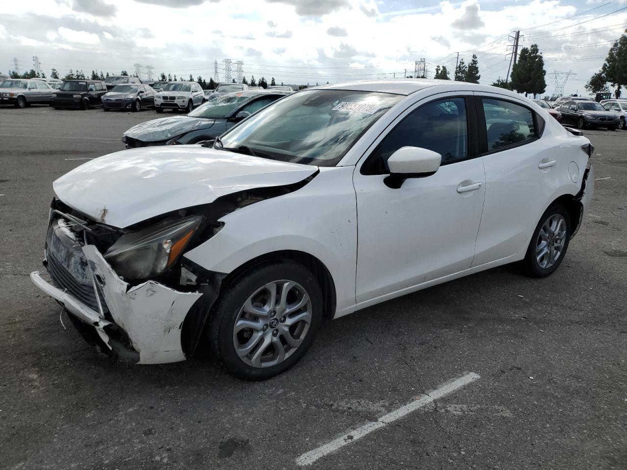 2018 TOYOTA YARIS