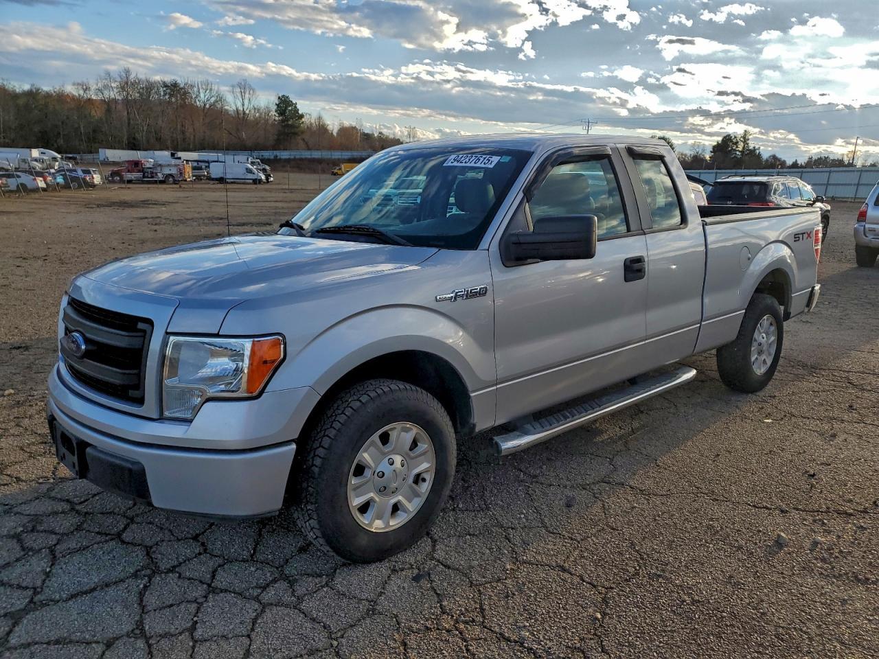 2013 FORD F-150