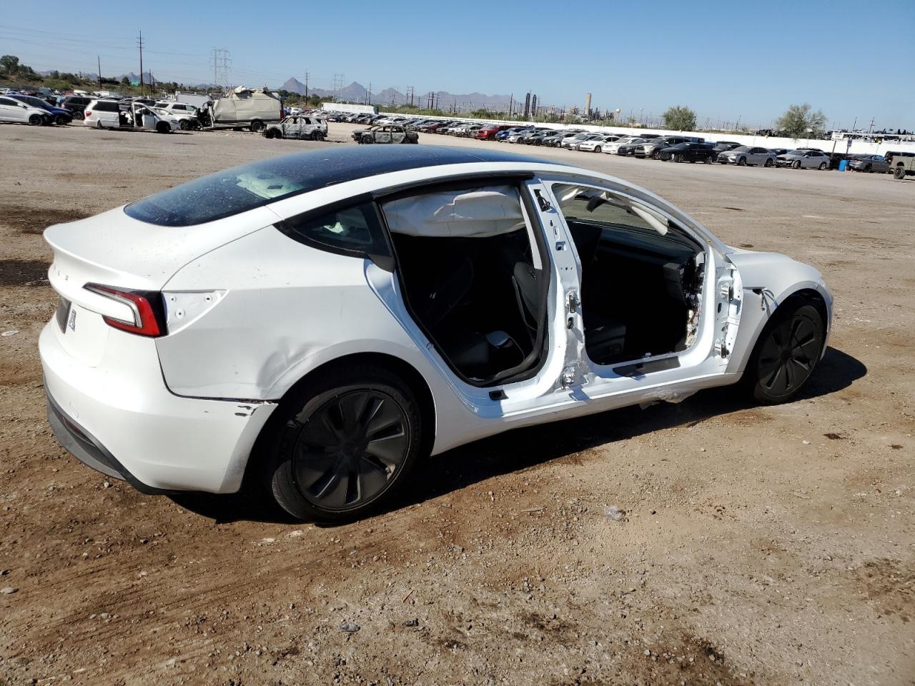 2025 TESLA MODEL 3