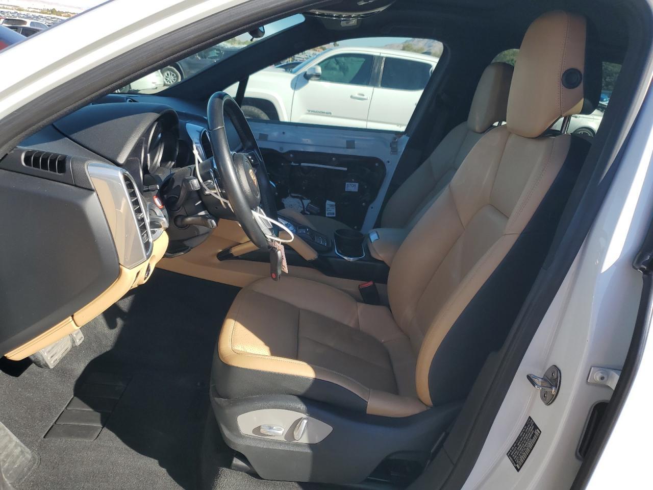 2015 PORSCHE CAYENNE