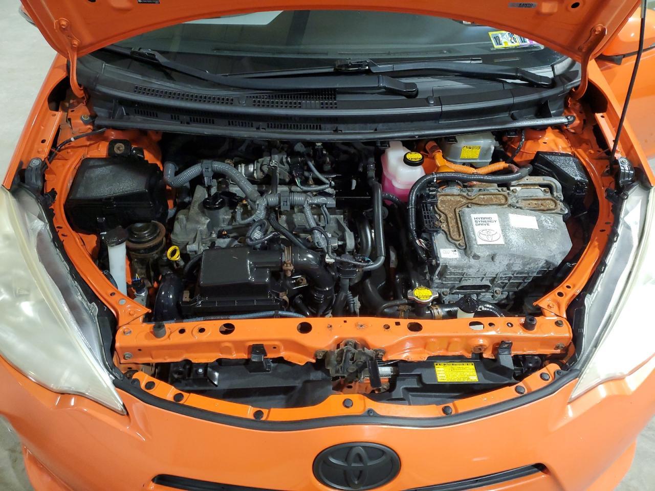 2012 TOYOTA Prius c