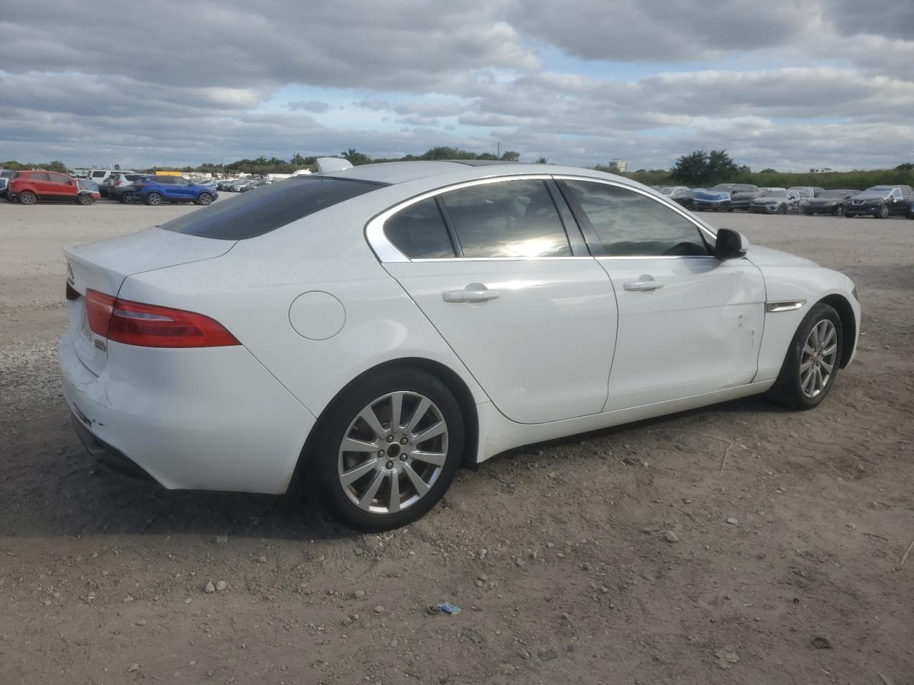 2019 JAGUAR XE
