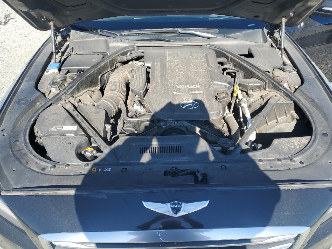 2016 HYUNDAI GENESIS