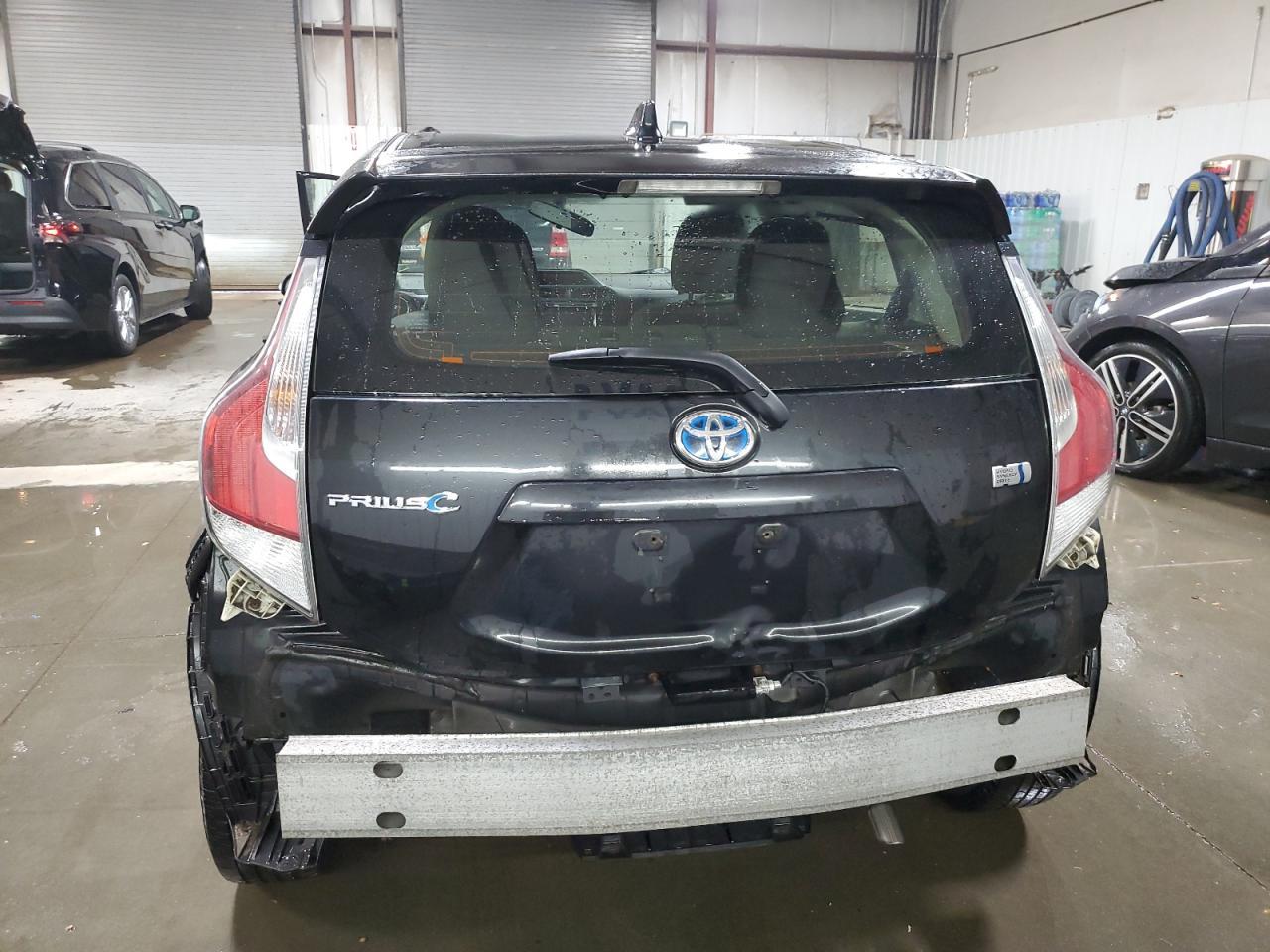 2015 TOYOTA Prius c