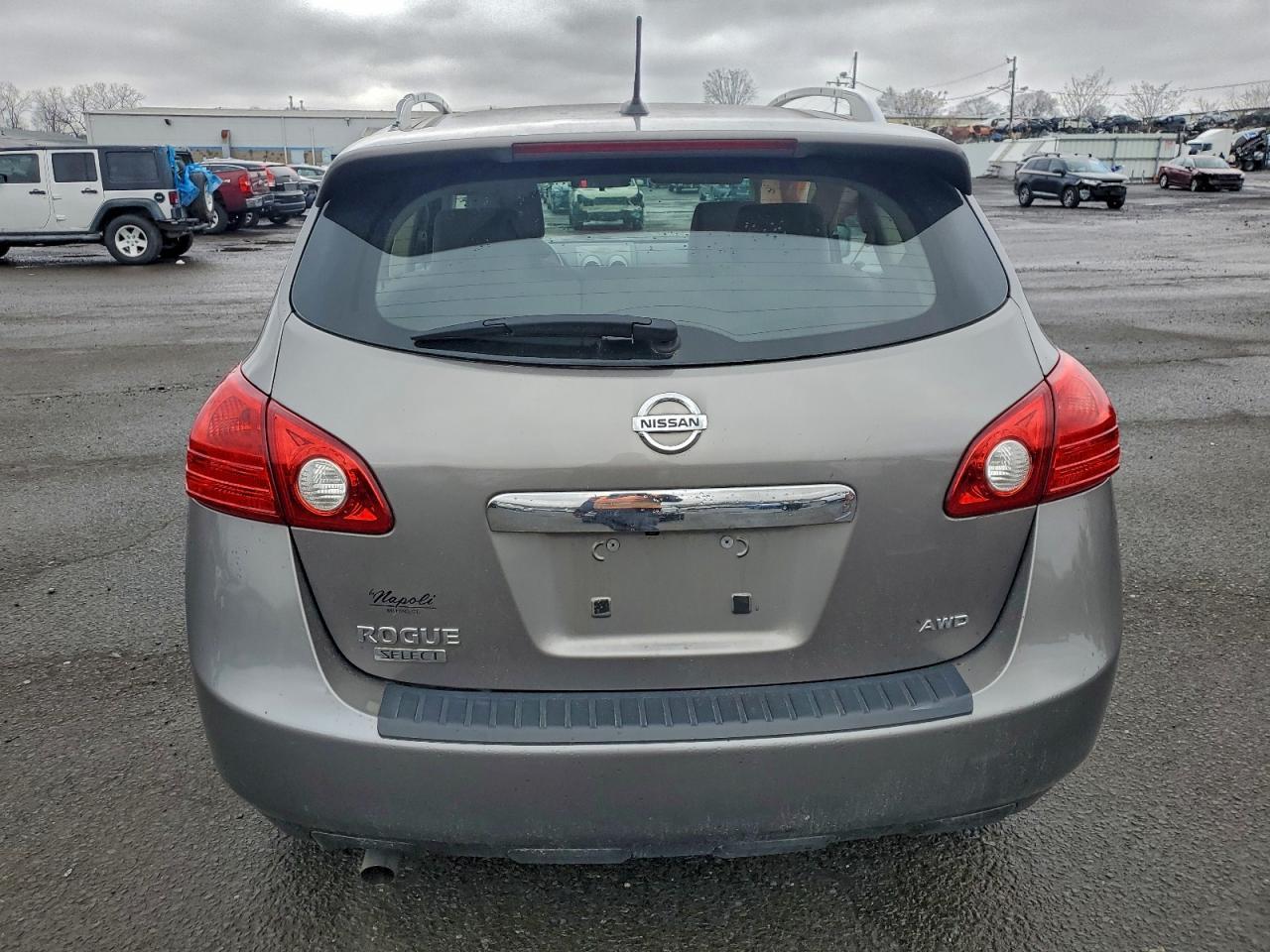2014 NISSAN ROGUE