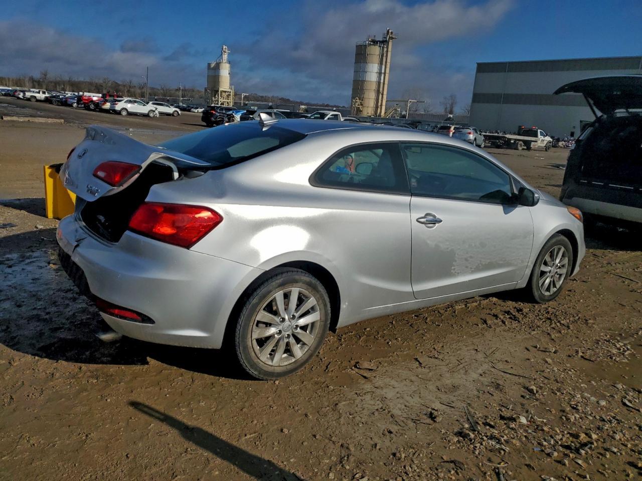 2014 KIA FORTE