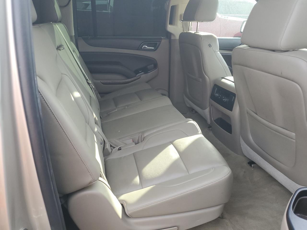 2015 CHEVROLET Suburban