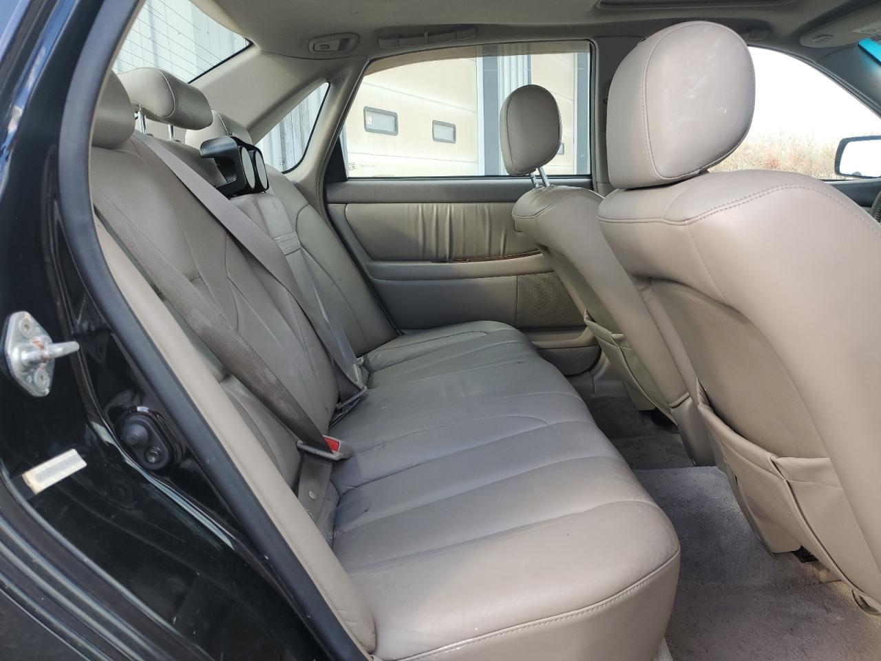 2001 TOYOTA Avalon