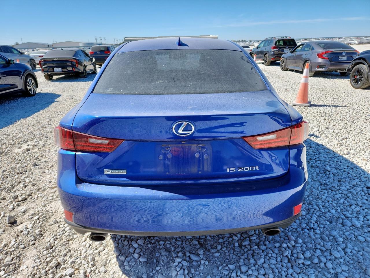 2016 LEXUS IS 200t
