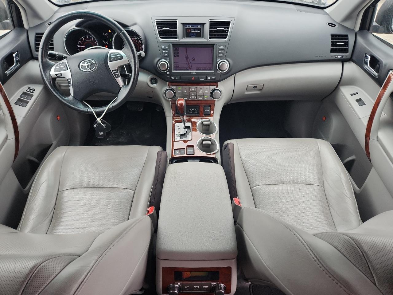 2012 TOYOTA HIGHLANDER