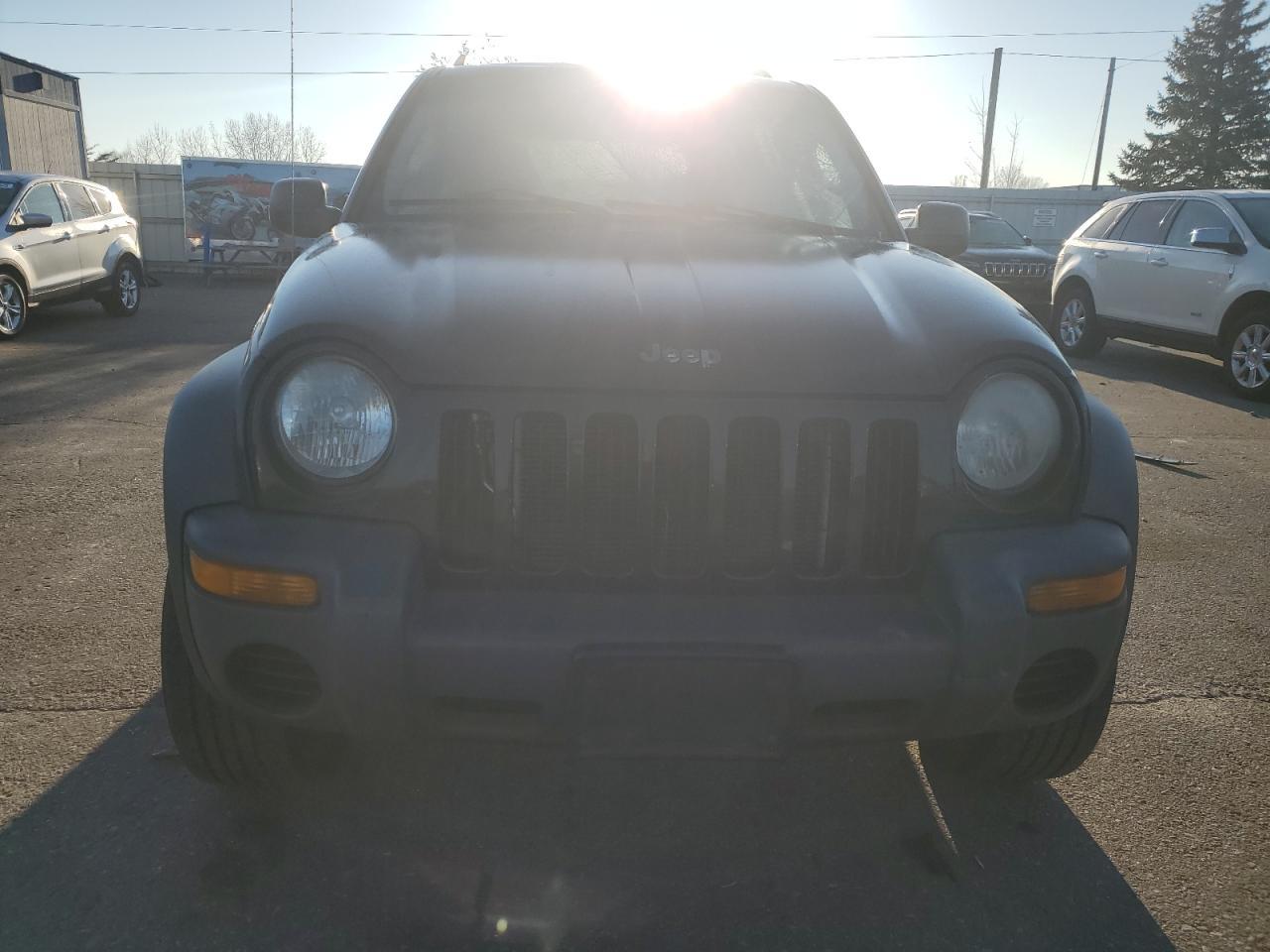 2004 JEEP Liberty