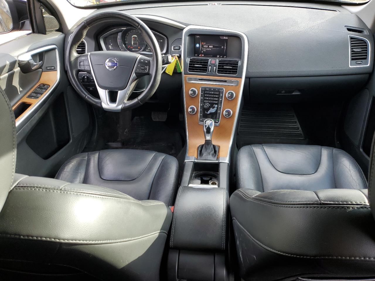 2017 VOLVO XC60