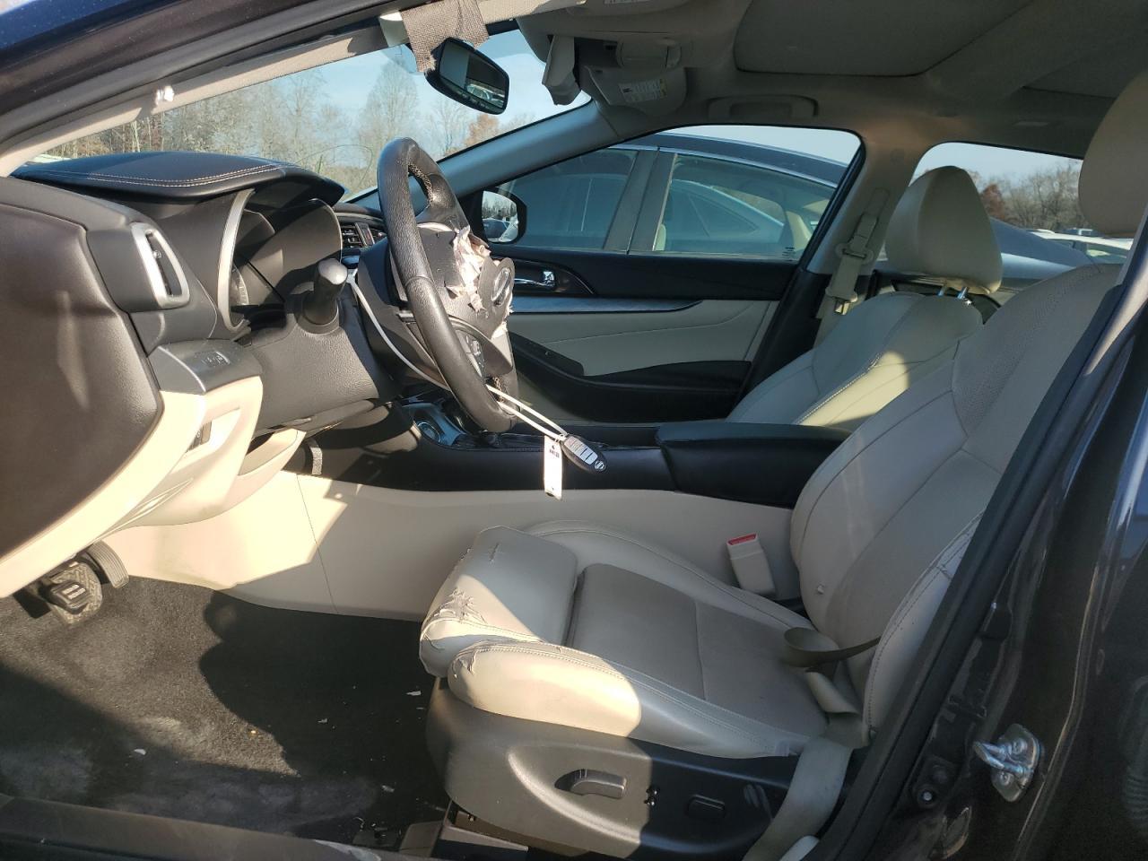 2017 NISSAN Maxima