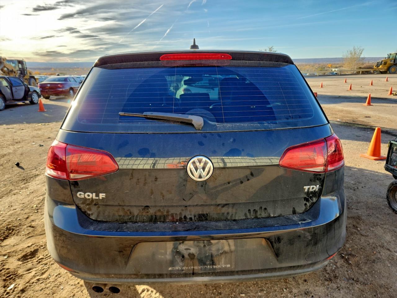2015 VOLKSWAGEN GOLF