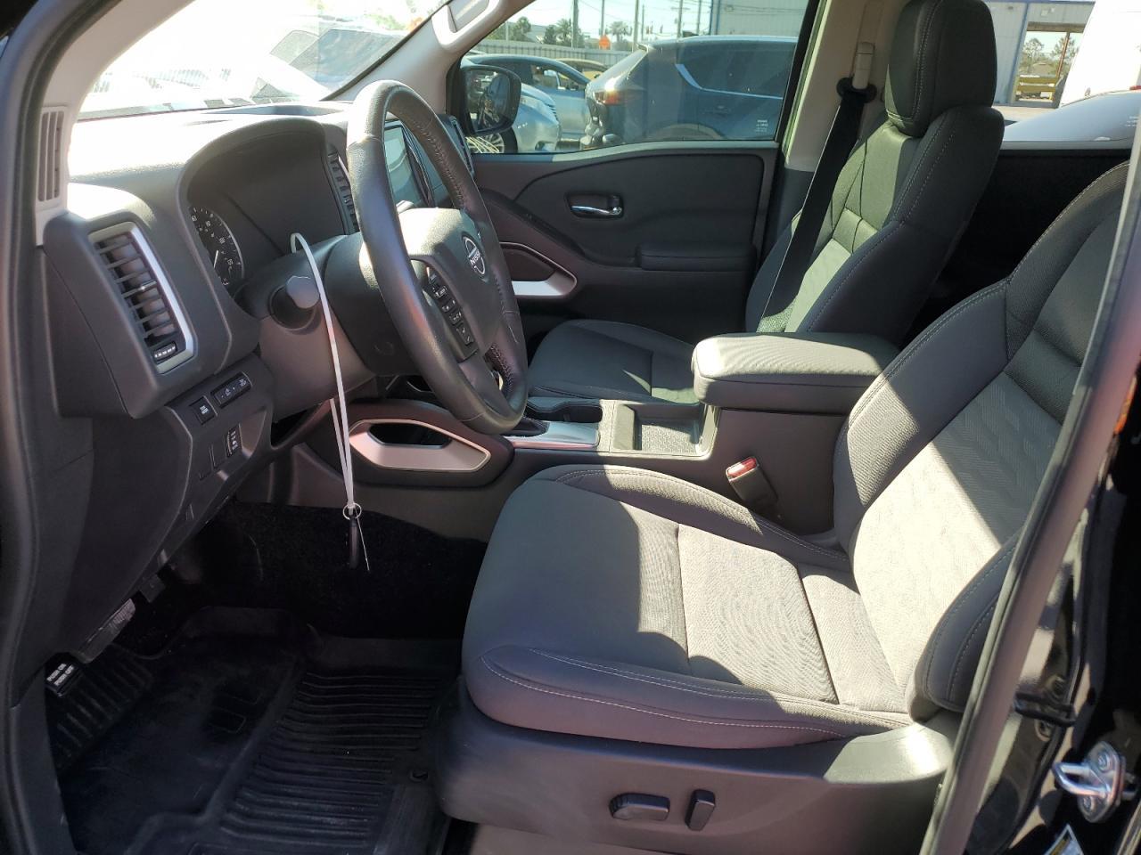 2024 NISSAN Frontier