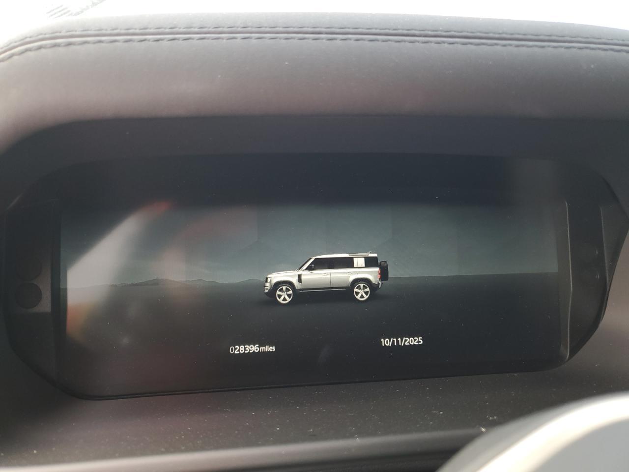 2024 LAND ROVER Defender