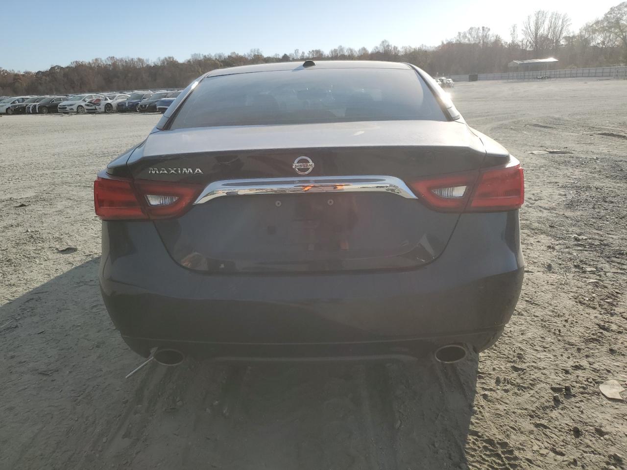 2017 NISSAN Maxima