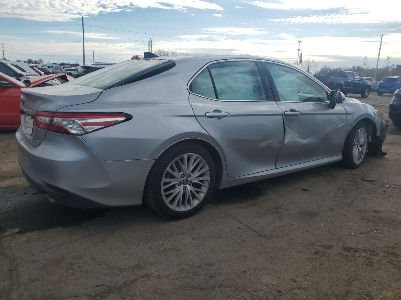 2019 TOYOTA CAMRY