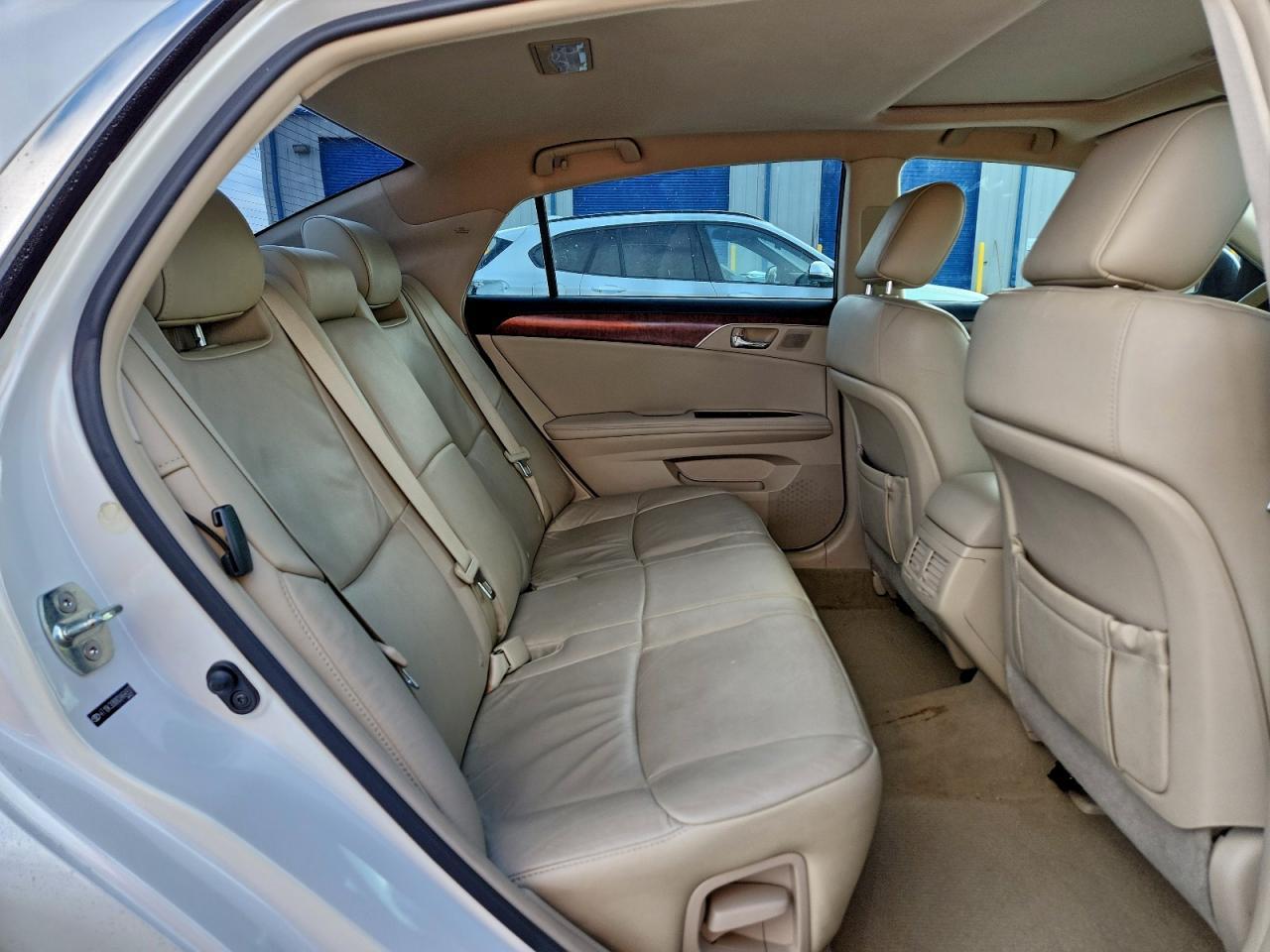 2012 TOYOTA Avalon
