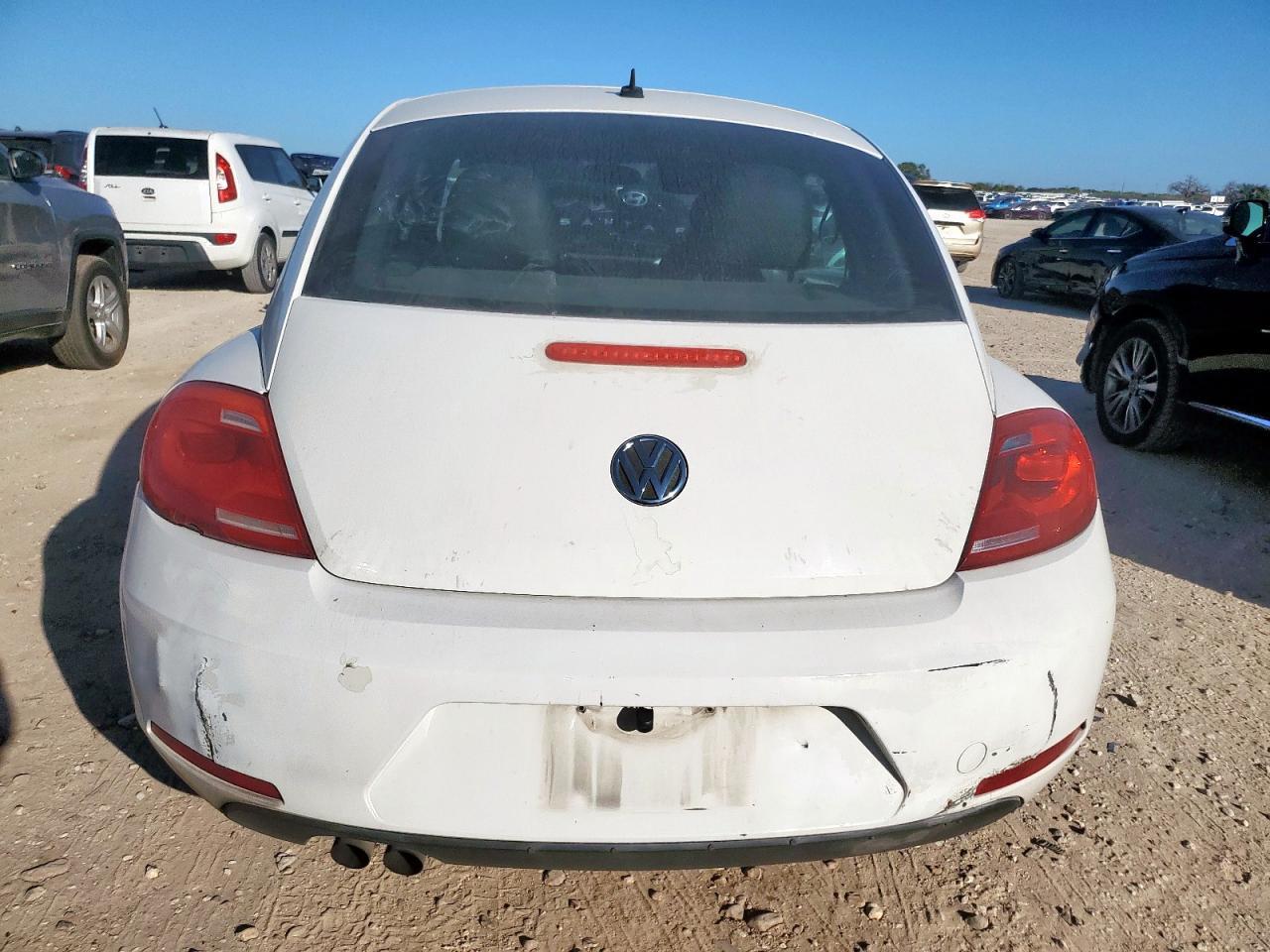 2012 VOLKSWAGEN Beetle