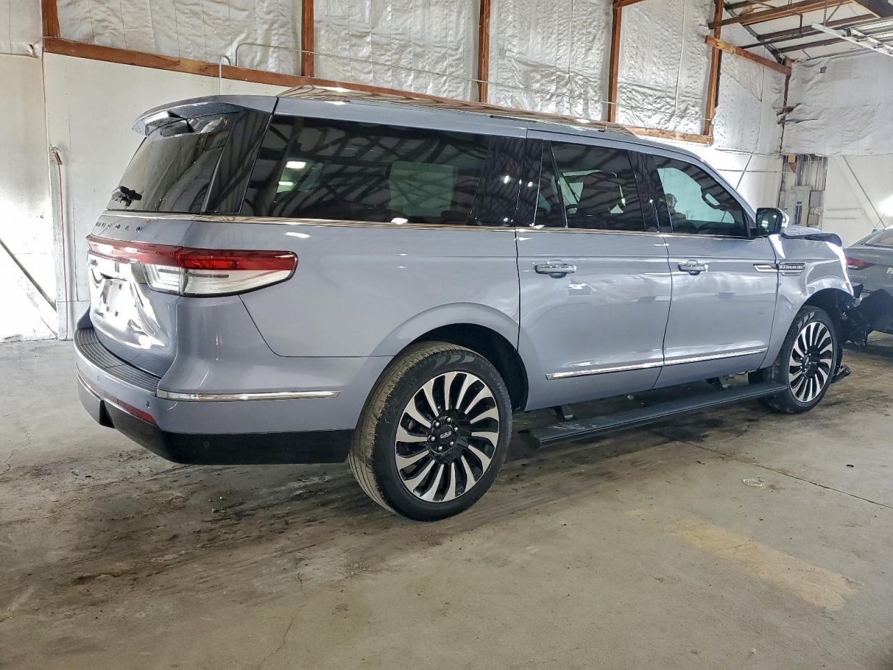 2023 LINCOLN Navigator