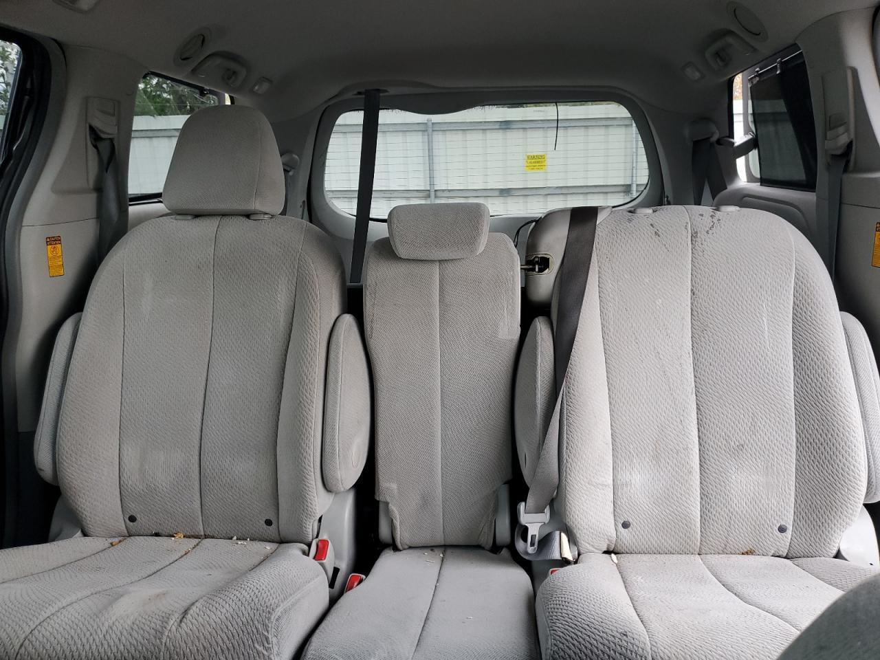 2014 TOYOTA SIENNA