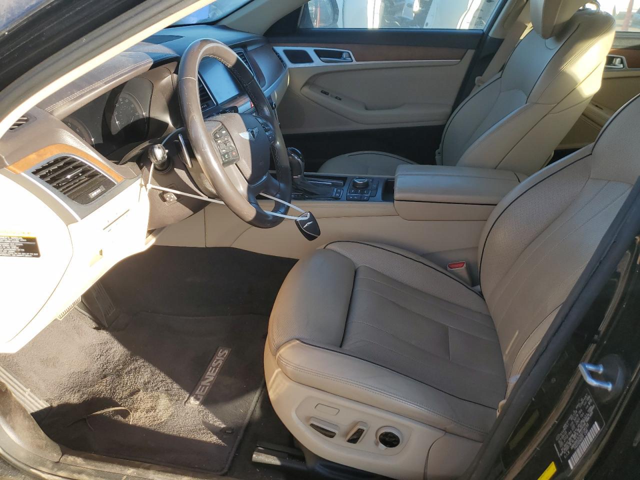 2016 HYUNDAI GENESIS