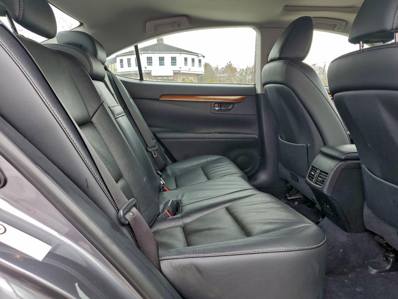 2013 LEXUS ES 300H