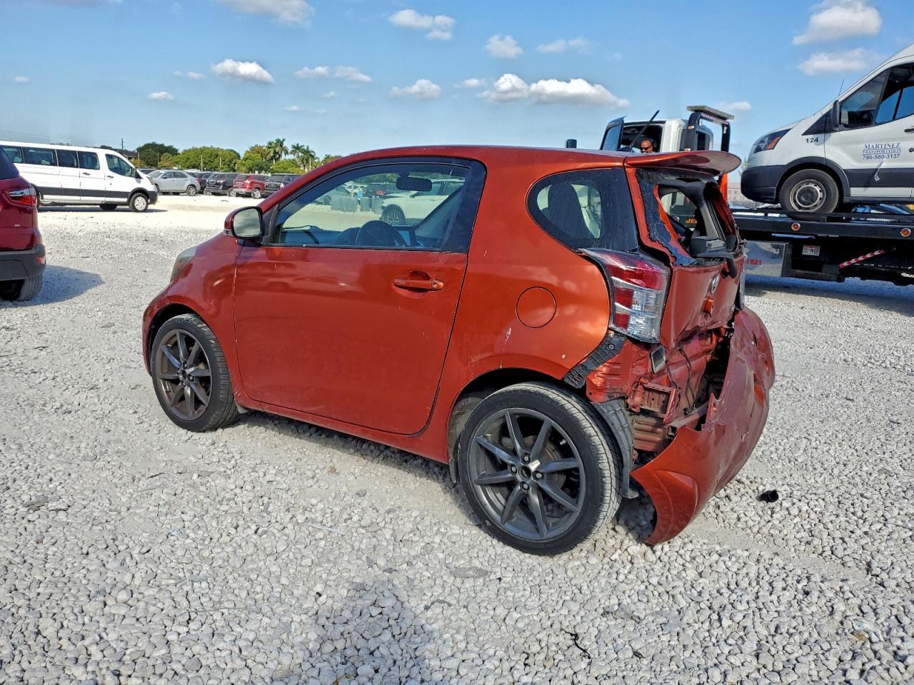 2013 TOYOTA SCION
