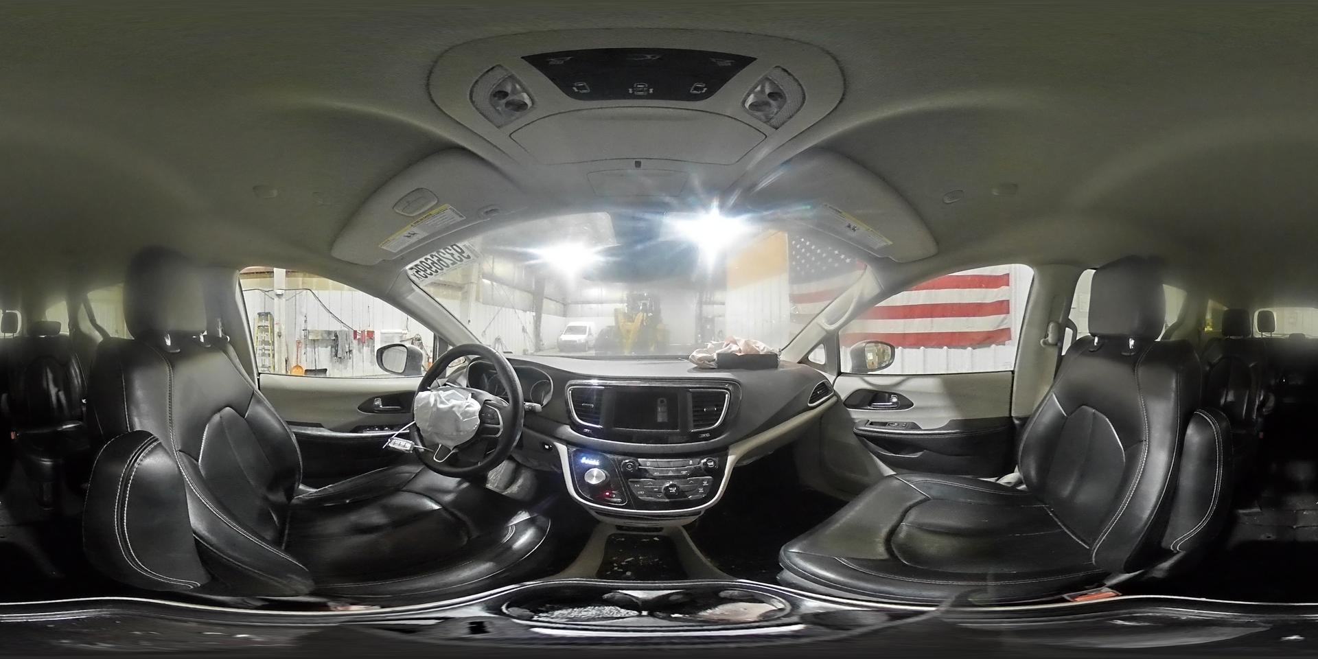 2020 CHRYSLER Voyager