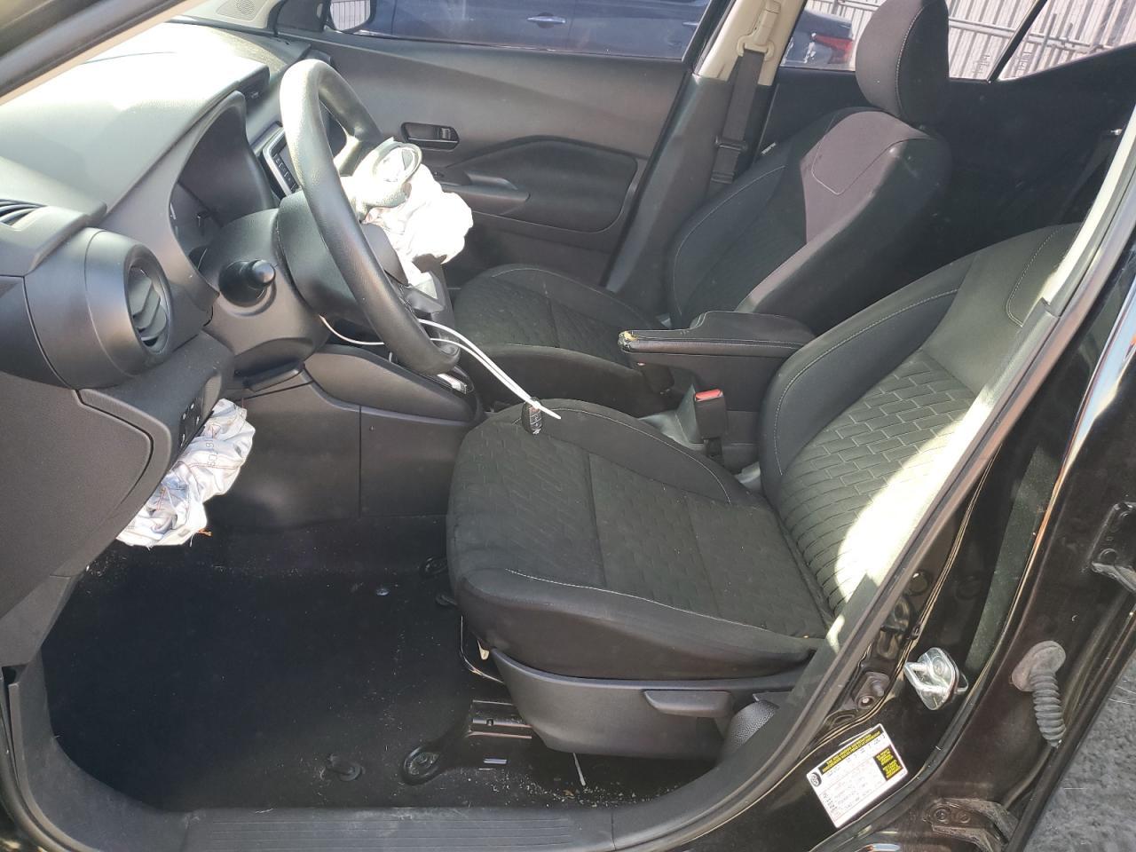 2021 NISSAN KICKS