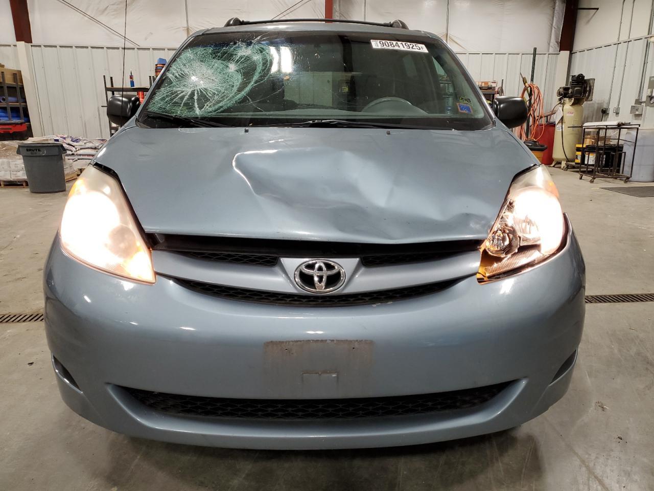 2007 TOYOTA SIENNA
