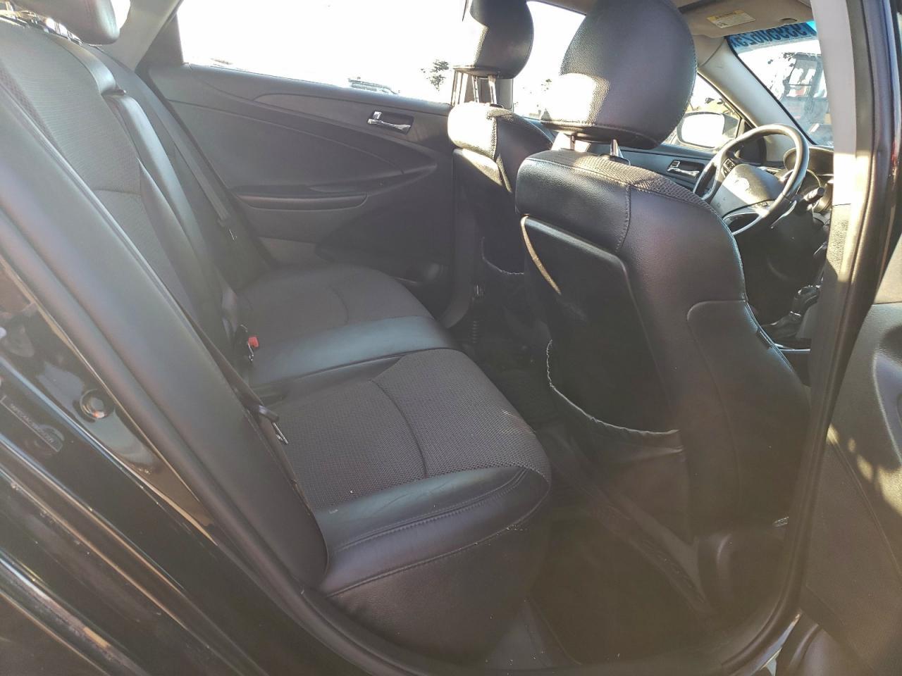 2011 HYUNDAI SONATA