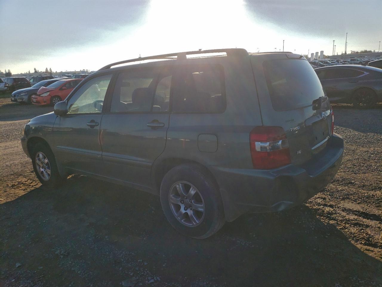 2005 TOYOTA HIGHLANDER