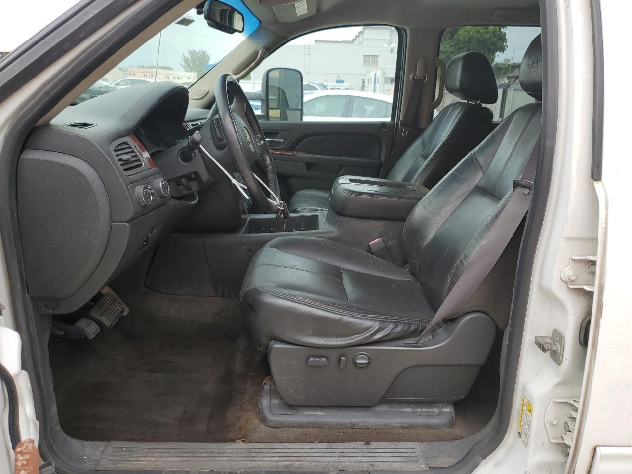 2011 CHEVROLET Silverado 3500