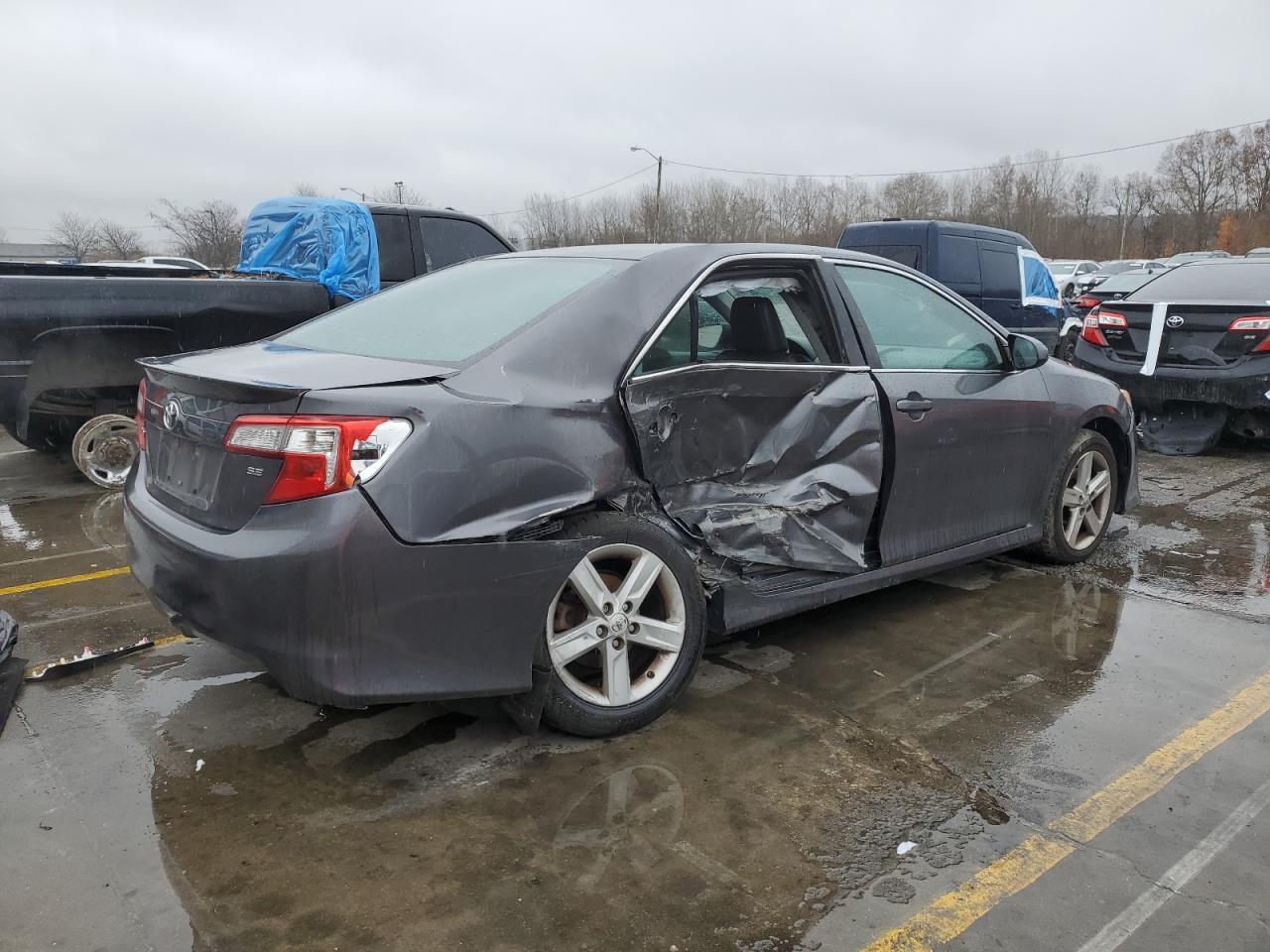 2014 TOYOTA CAMRY