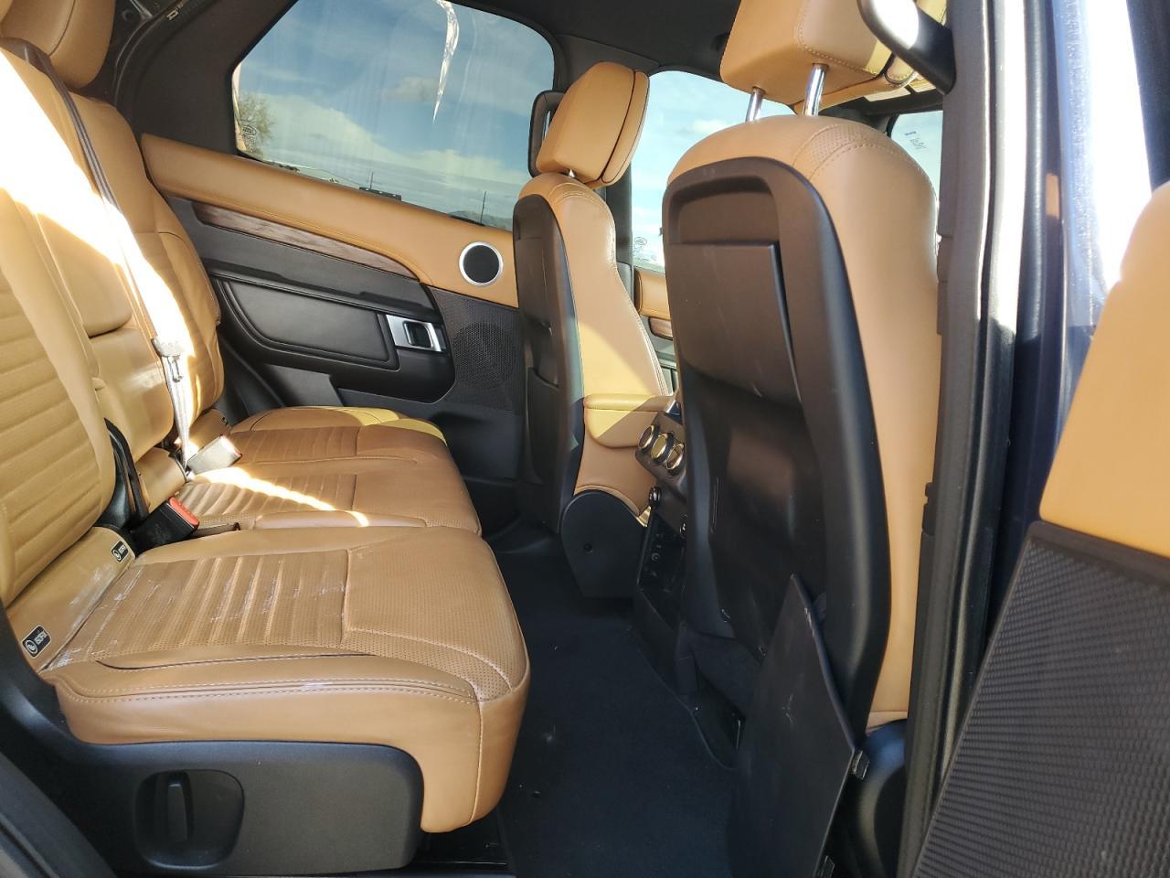 2018 LAND ROVER Discovery