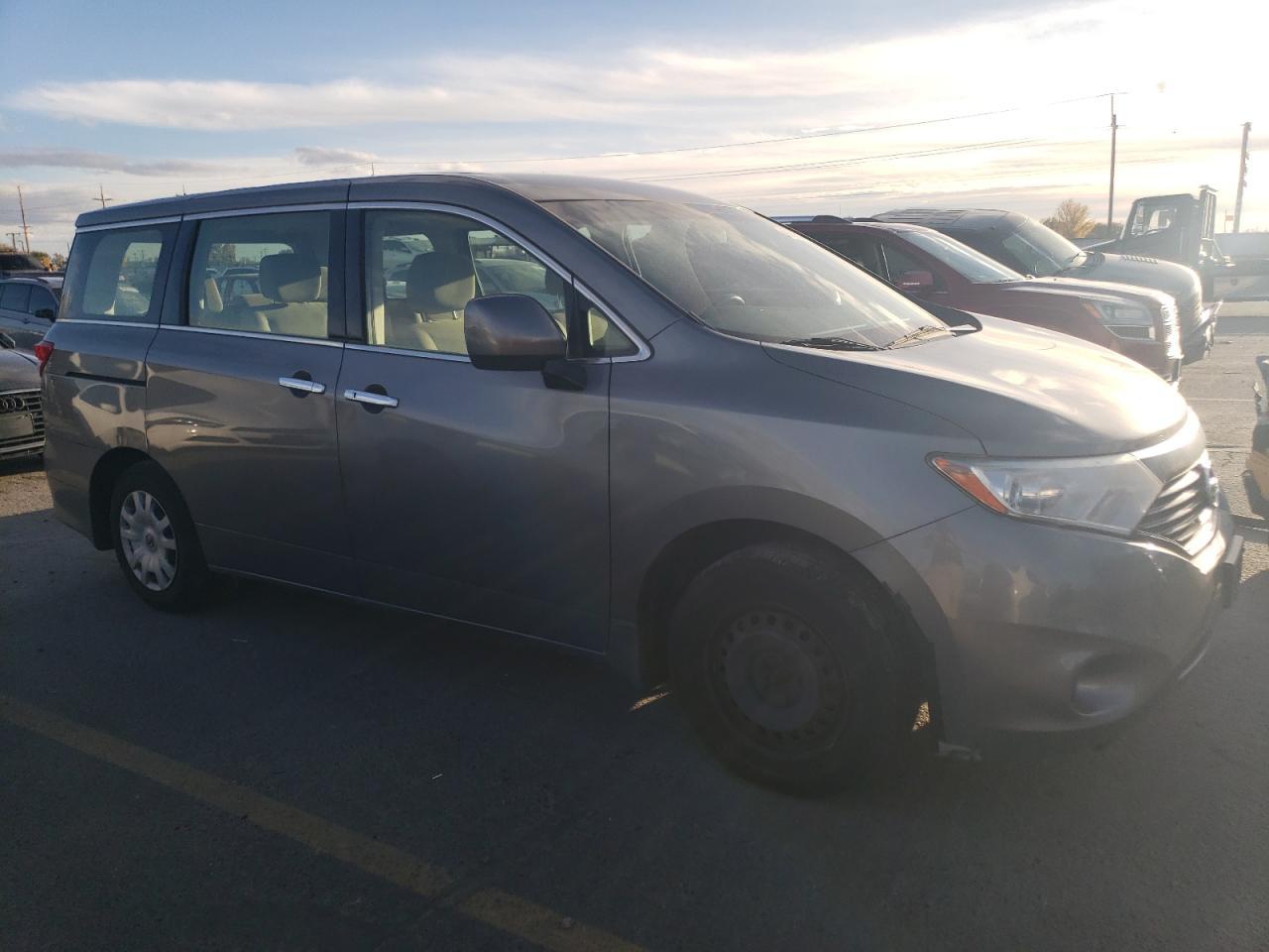 2015 NISSAN Quest