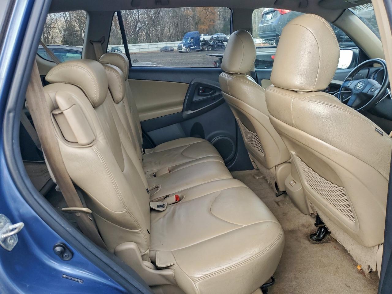 2011 TOYOTA RAV4