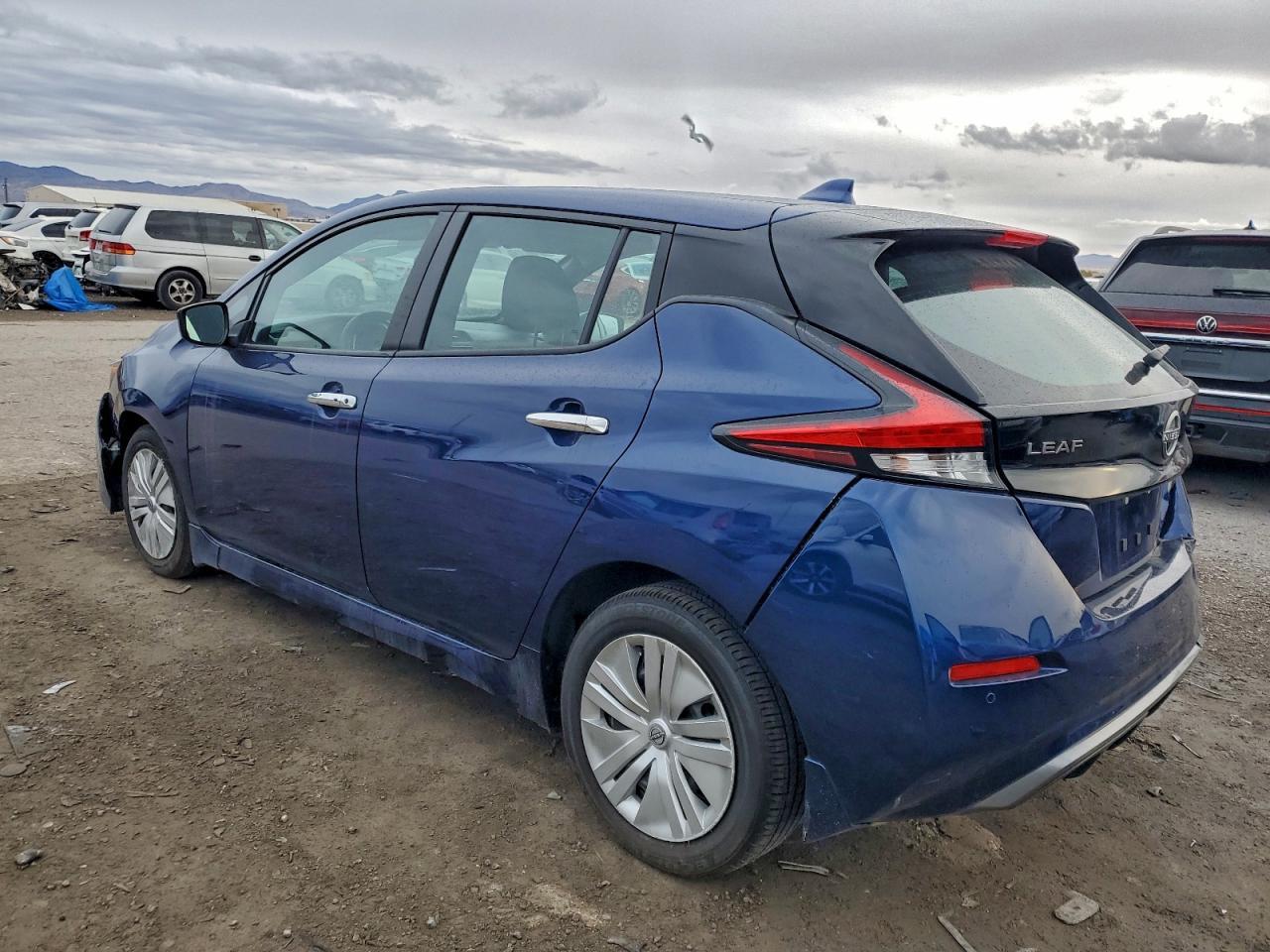 2023 NISSAN LEAF