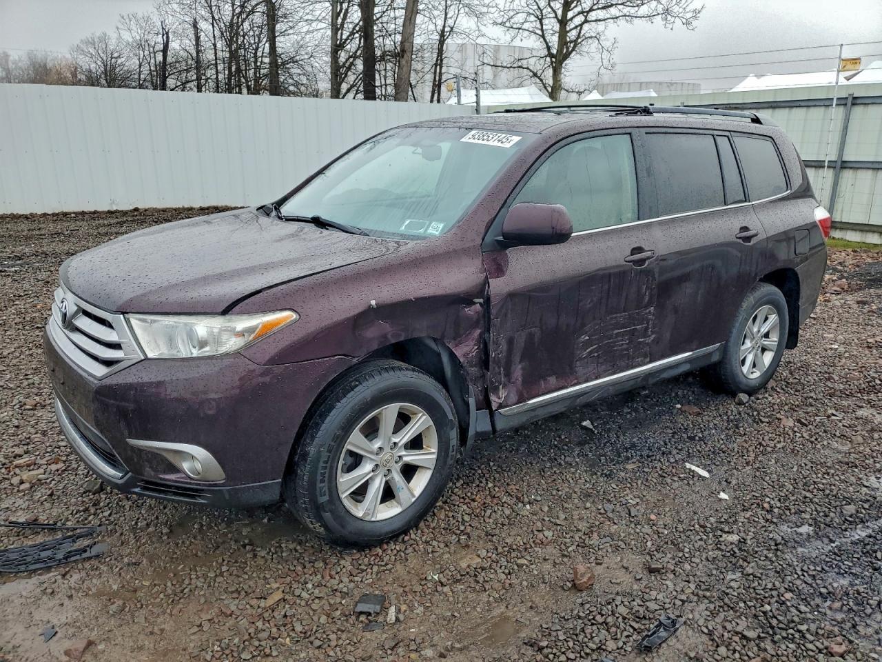 2011 TOYOTA HIGHLANDER