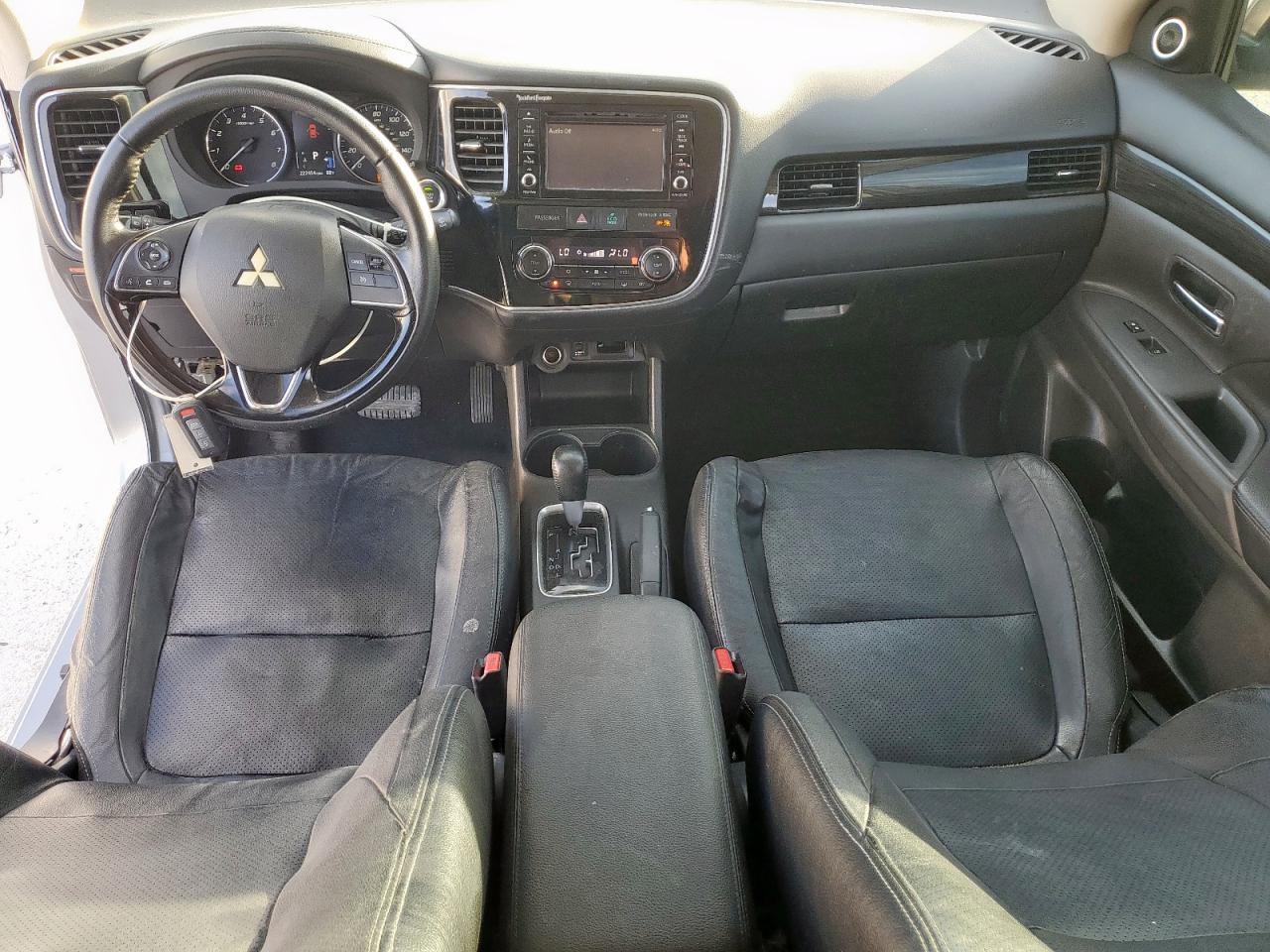 2016 MITSUBISHI outlander