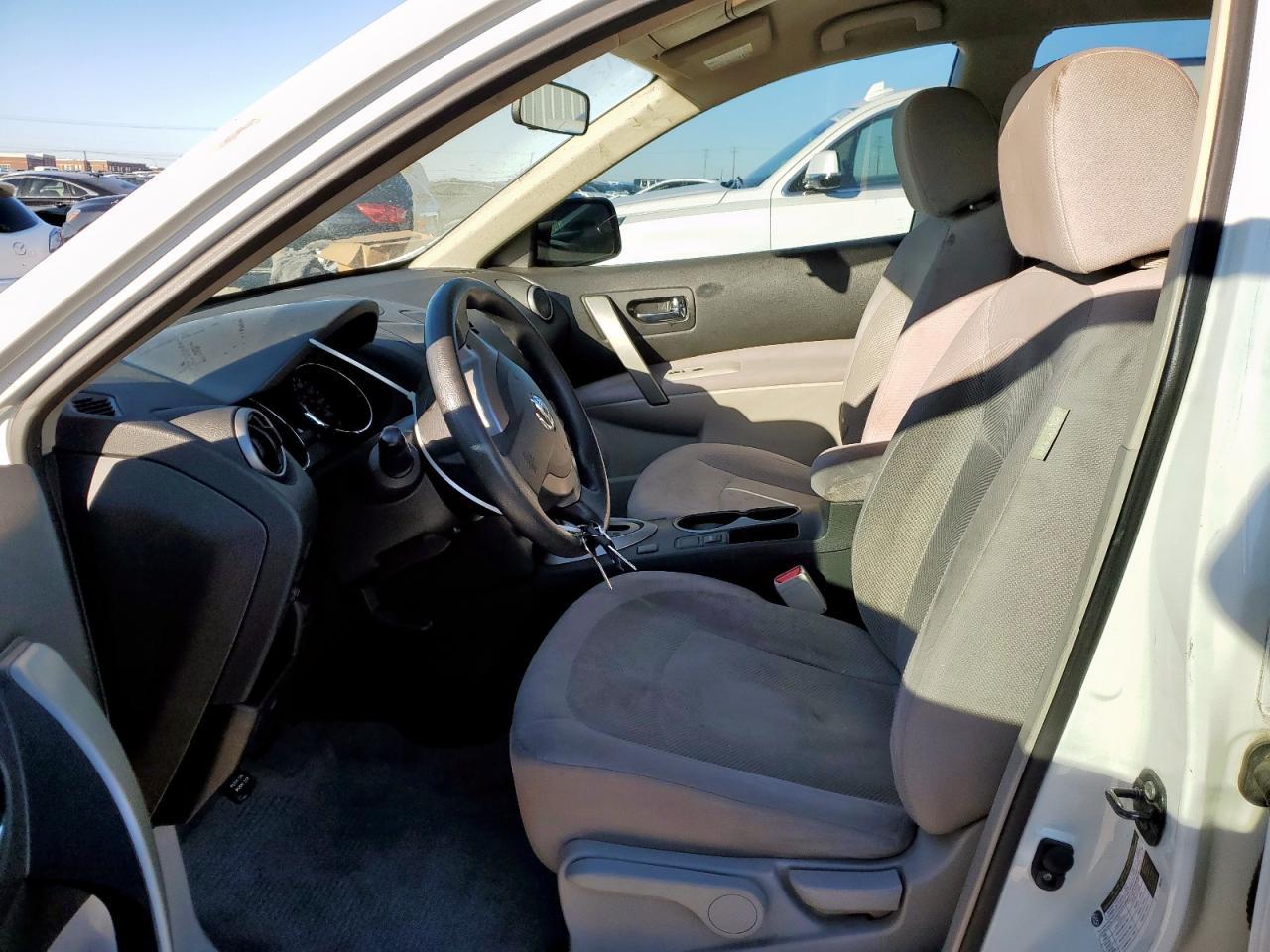 2014 NISSAN ROGUE